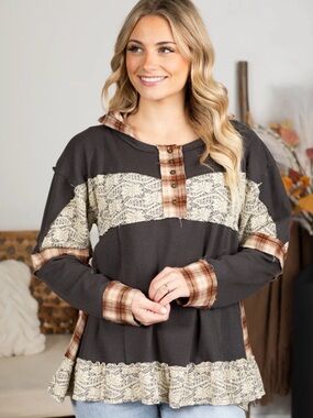 NEW! POL Charcoal Long Sleeve Plaid Detail Top Sz. Large